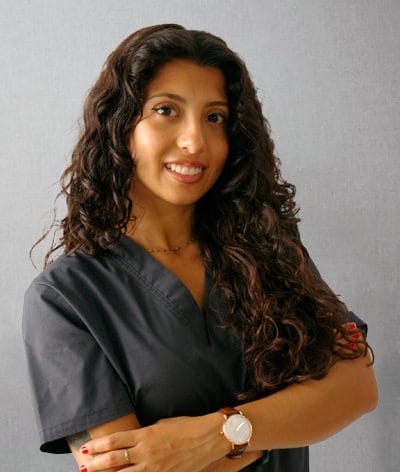 jessenia Higienista dental en clínica dental odontológica teresa gil